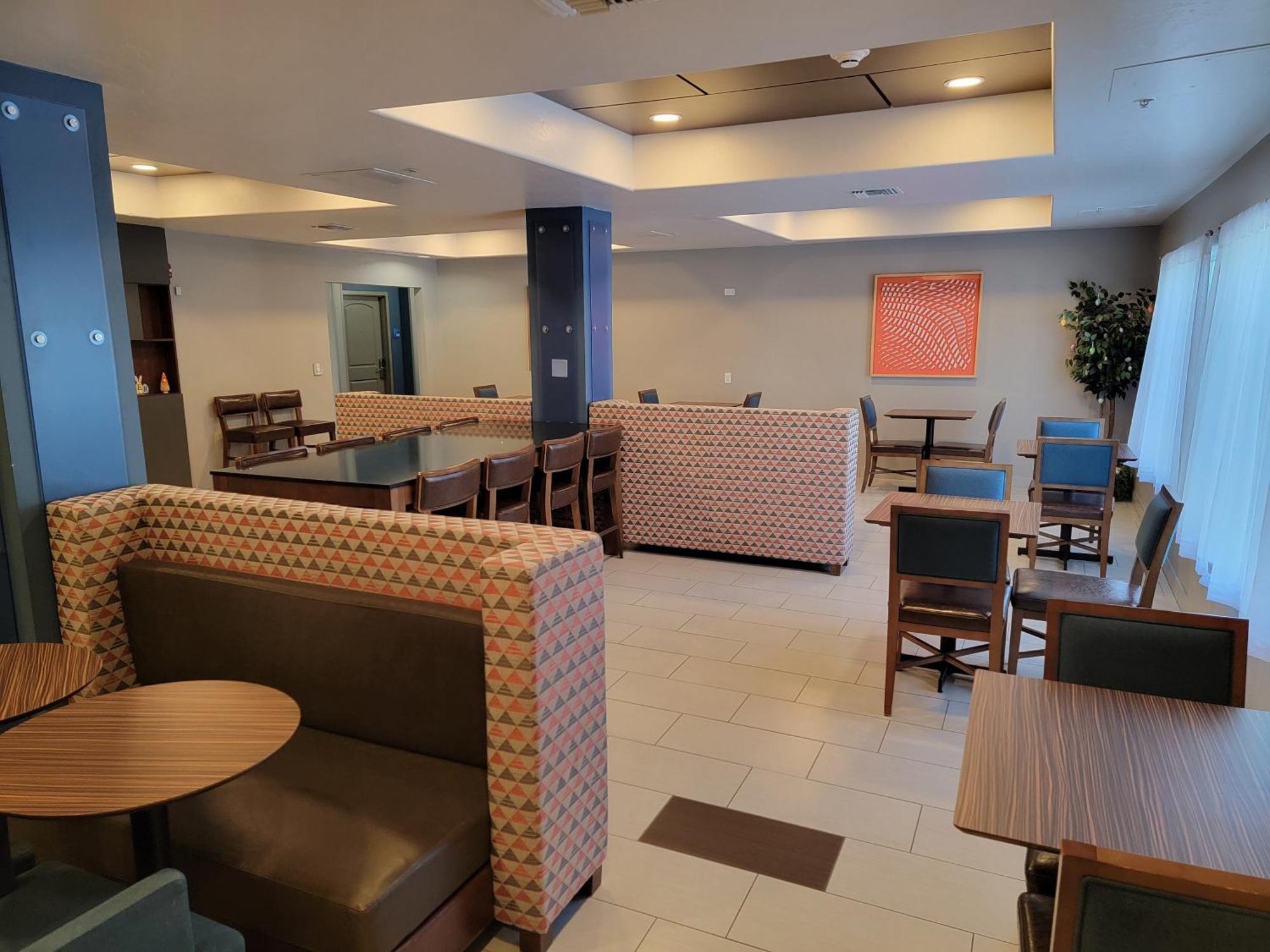 Holiday Inn Express & Suites Casa Grande By Ihg Exterior photo